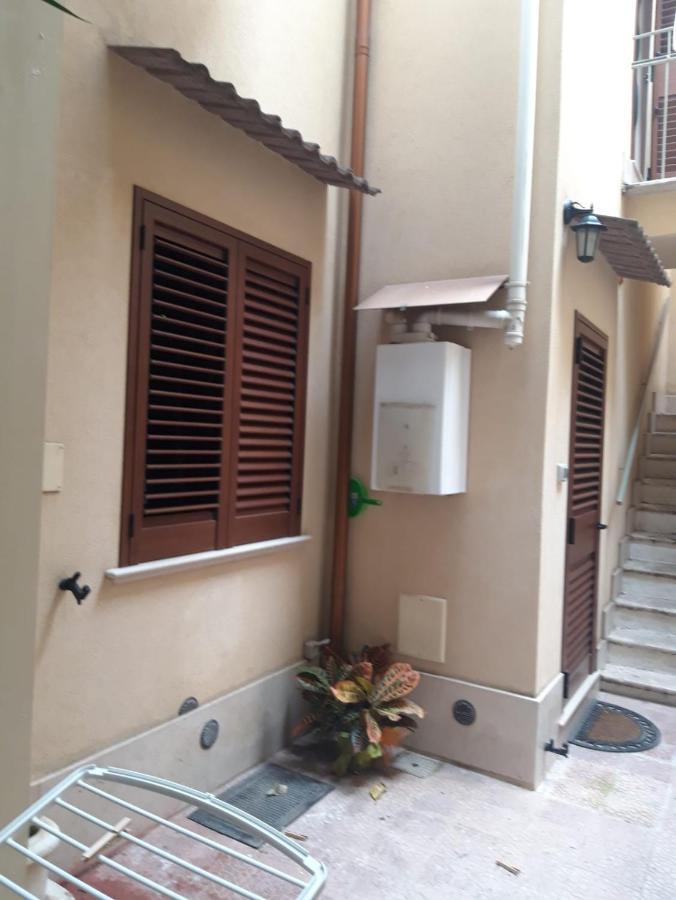 Casa Ale Bed and Breakfast Brindisi Exteriör bild