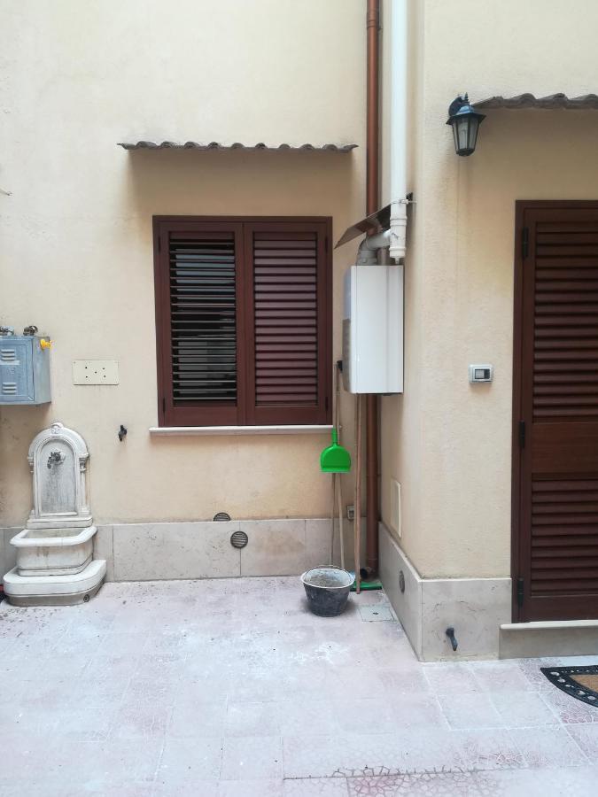 Casa Ale Bed and Breakfast Brindisi Exteriör bild